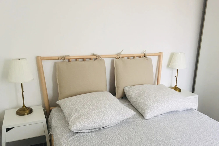 Room 2 of 11