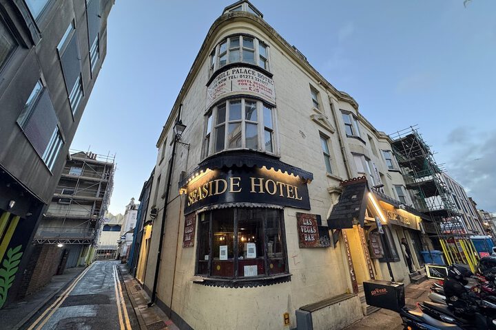 Hotel 4 of 8