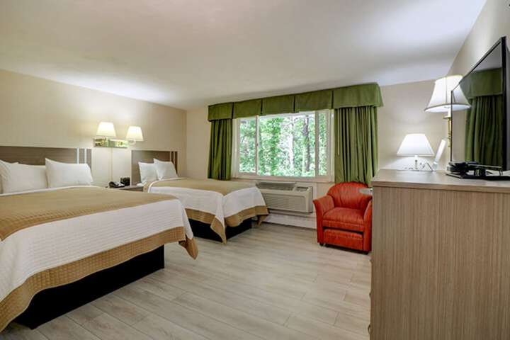 Room 6 of 27