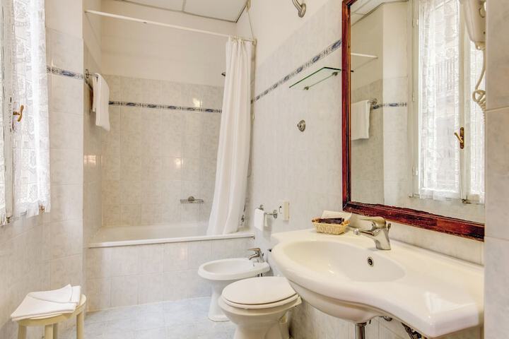 Bathroom Interior Photo