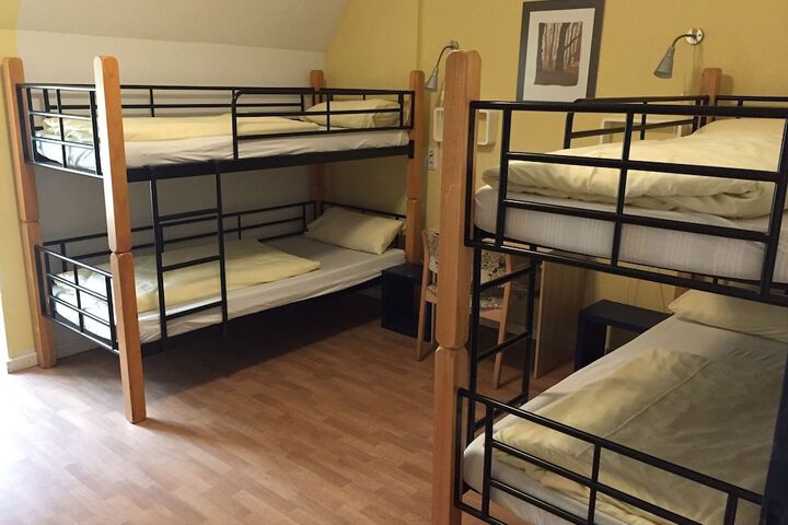 Room 6 of 51