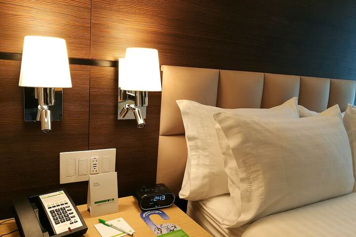 Room 7 of 96