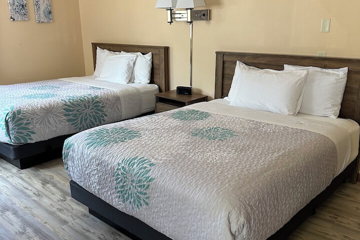 Room 12 of 48