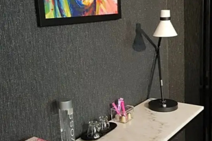 Room 11 of 21