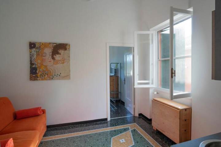 Room 8 of 42