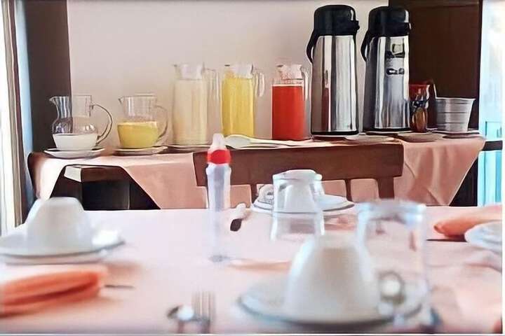 Breakfast/Coffee Service 29 of 31
