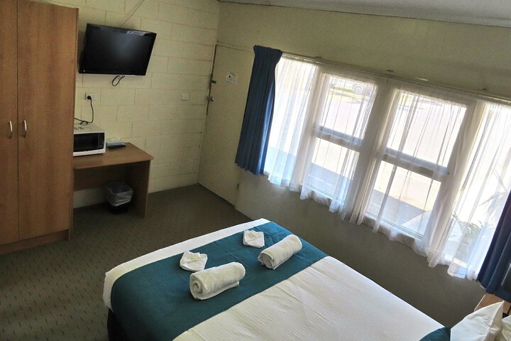 Room 10 of 67