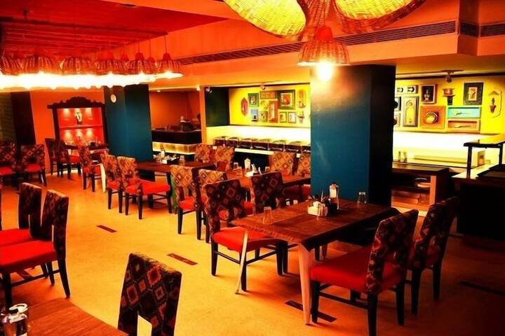 Dining Photos