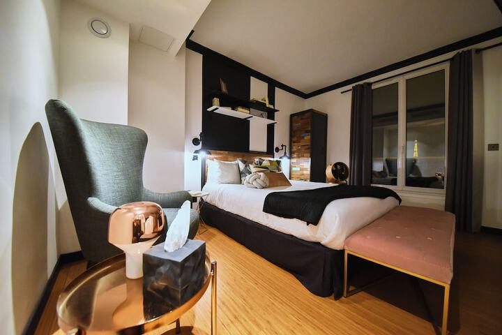 Room 22 of 47