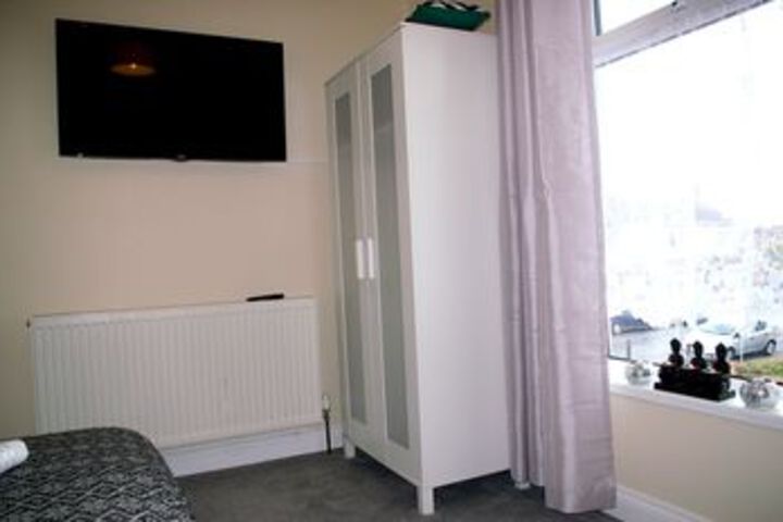 Room 26 of 32