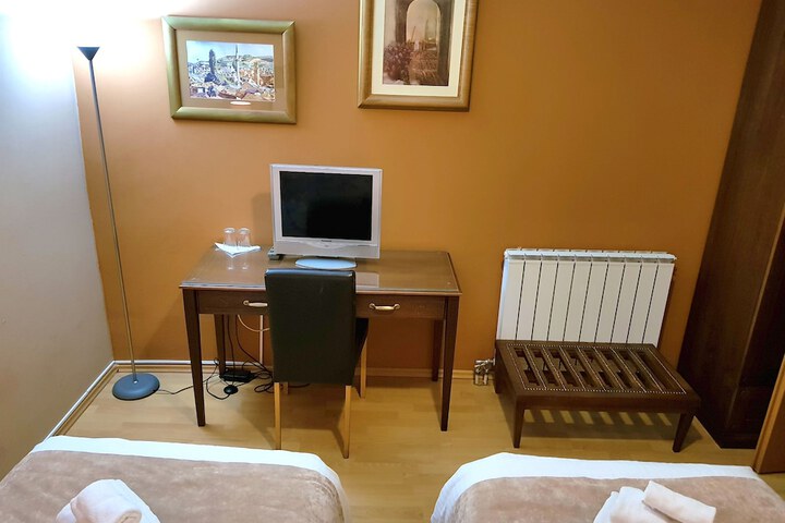 Room 17 of 81