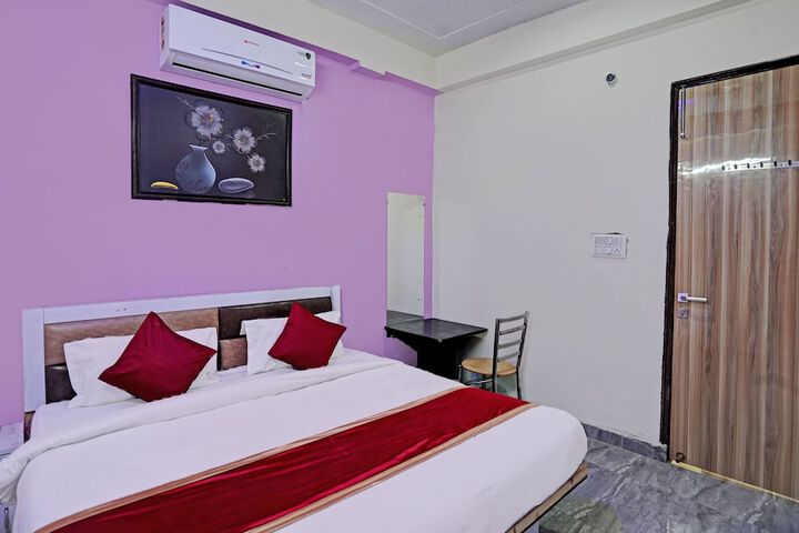 Room 12 of 21