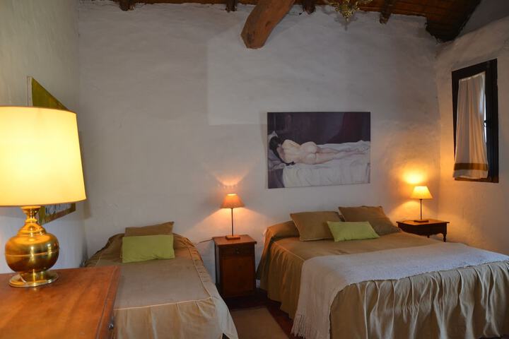 Room 5 of 25