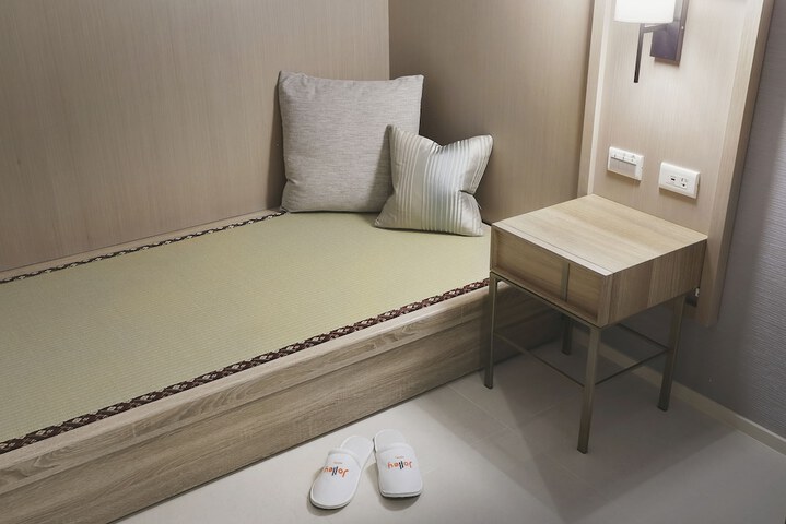 Room 14 of 66