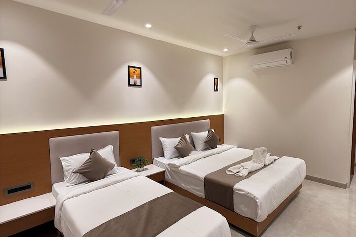 Room 15 of 50