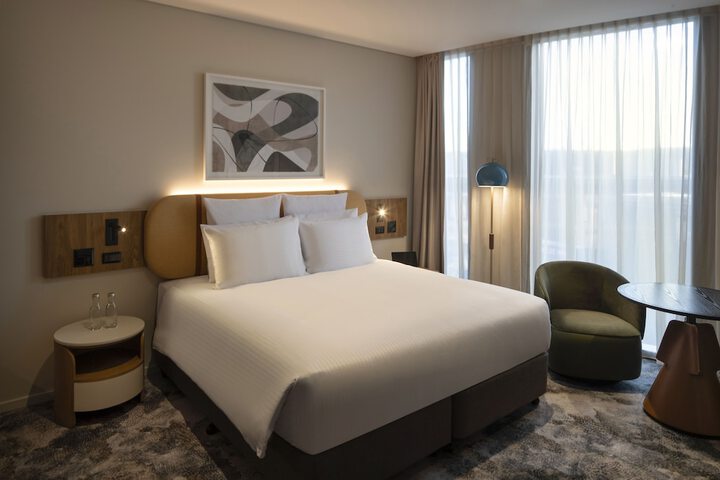 Room 9 of 36