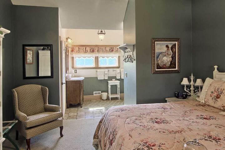 Room 5 of 43