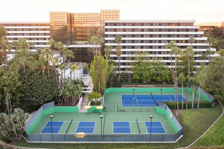 Tennis court