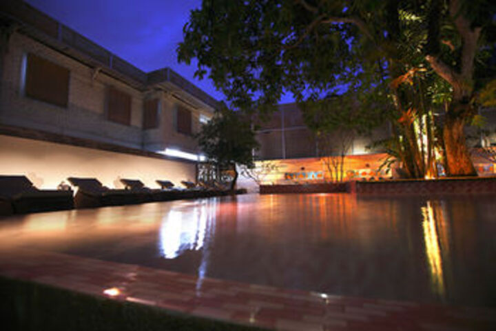 Pool 65 of 75