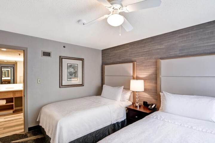 Room 5 of 40