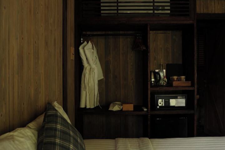 Room 66 of 172