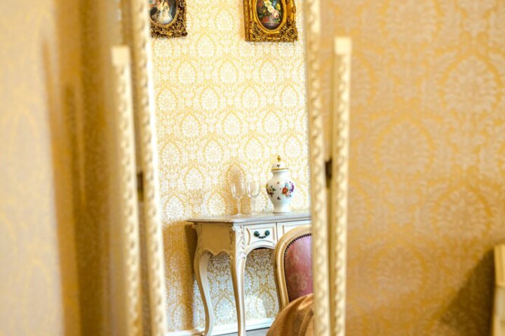 Room 15 of 80
