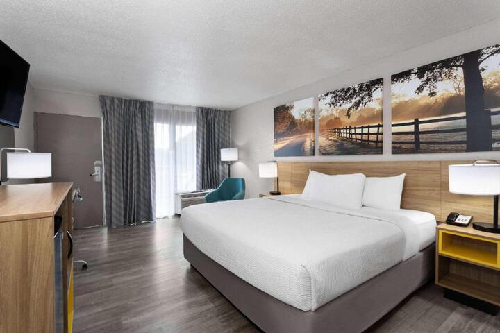 1 King Bed Mobility Accessible (4 of 17)