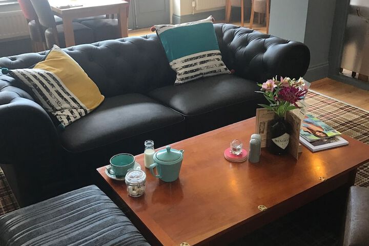 Lounge 41 of 58