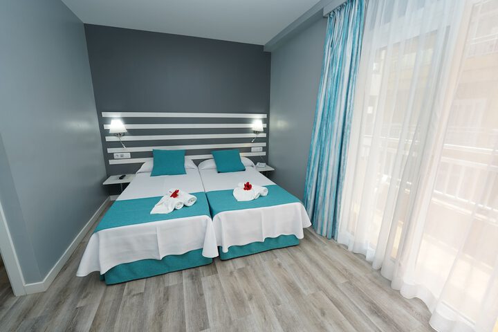 Room 8 of 26