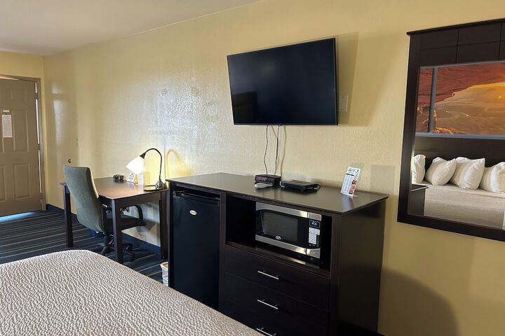 Room 16 of 42