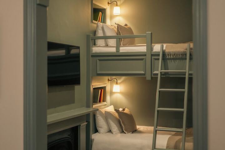 Room 78 of 209