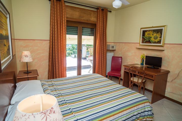 Room 6 of 41