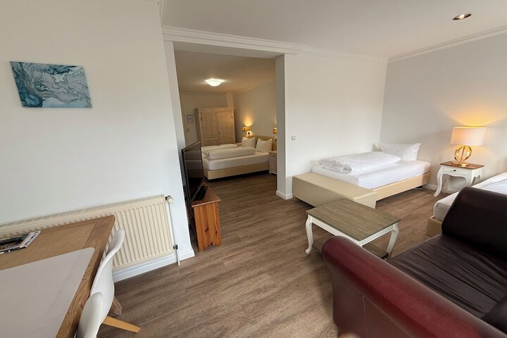 Room 18 of 87
