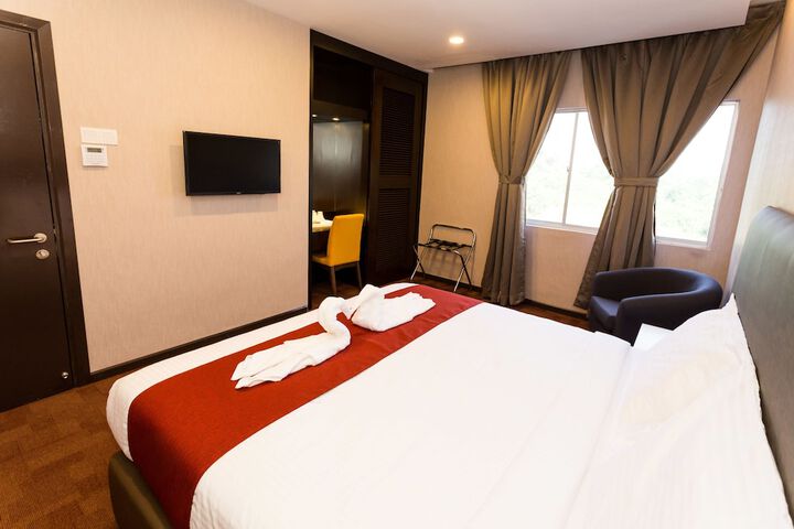 Room 44 of 90