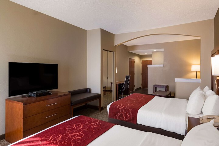 1 King Bed Suite (19 of 25)