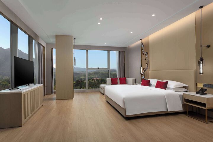 Room 11 of 22
