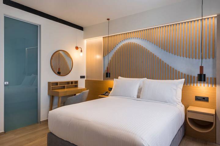 Room 20 of 147