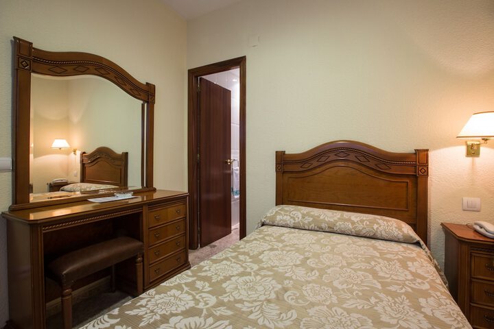 Room 13 of 29
