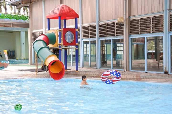 Pool 31 of 44