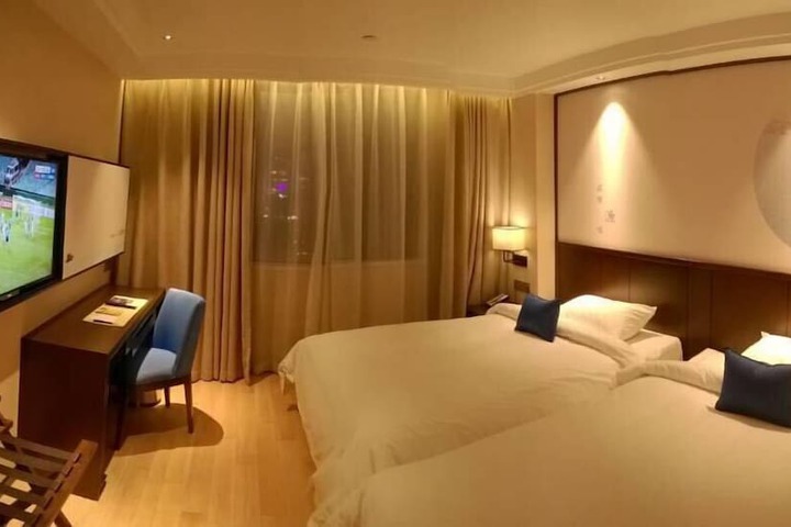 Room 25 of 146