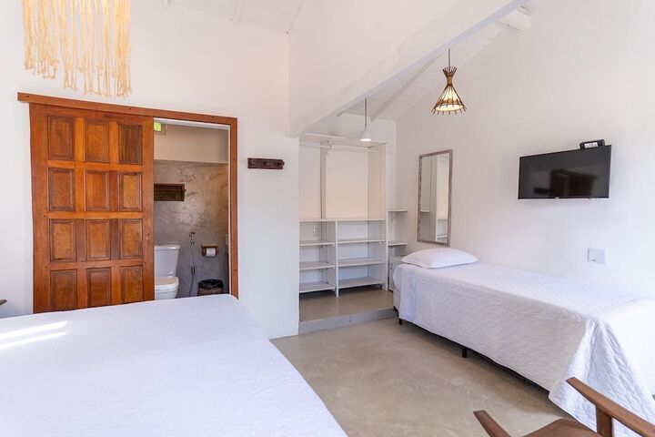 Room 3 of 20