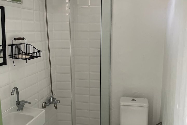 Room 8 of 29