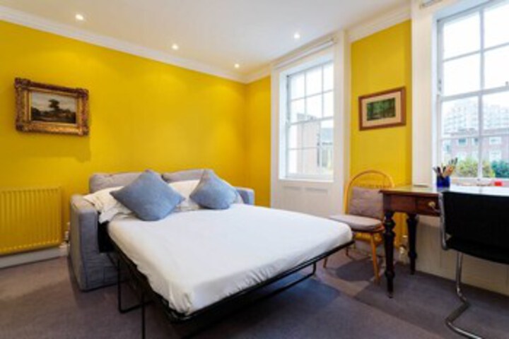 Room 15 of 26