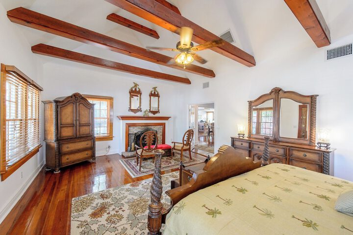 Room 77 of 286