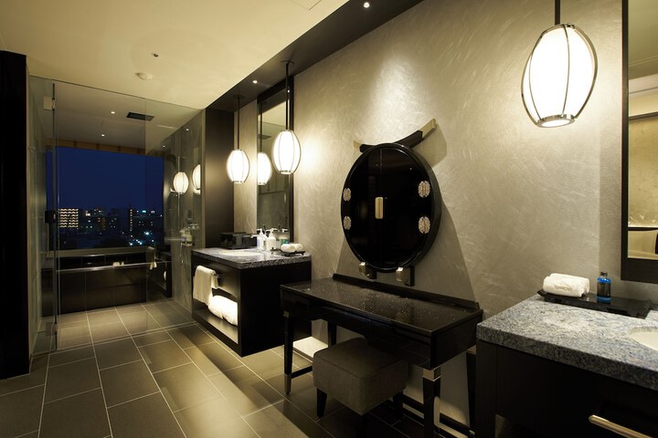Room 74 of 201