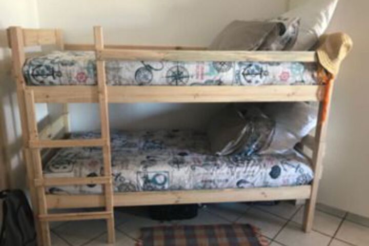 Room 9 of 16