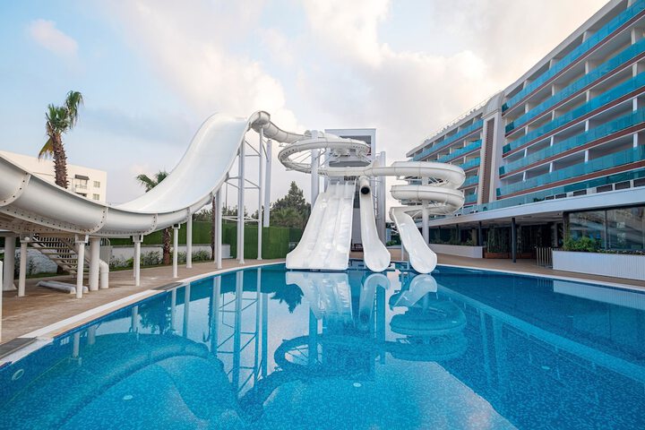 Pool 35 of 152