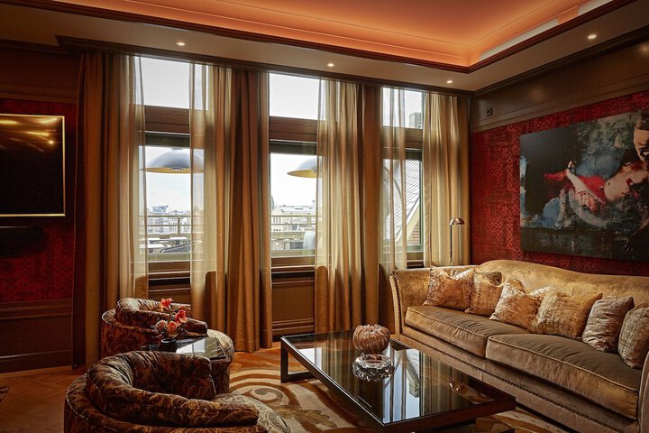 Room 41 of 87