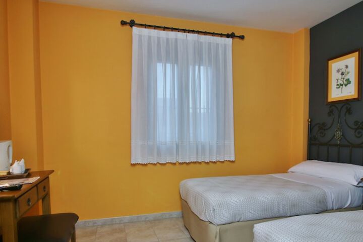 Room 8 of 49
