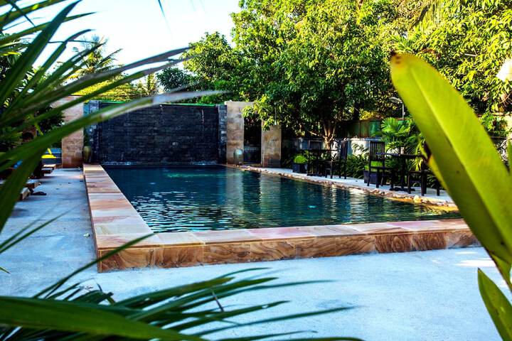 Hotel with Pool